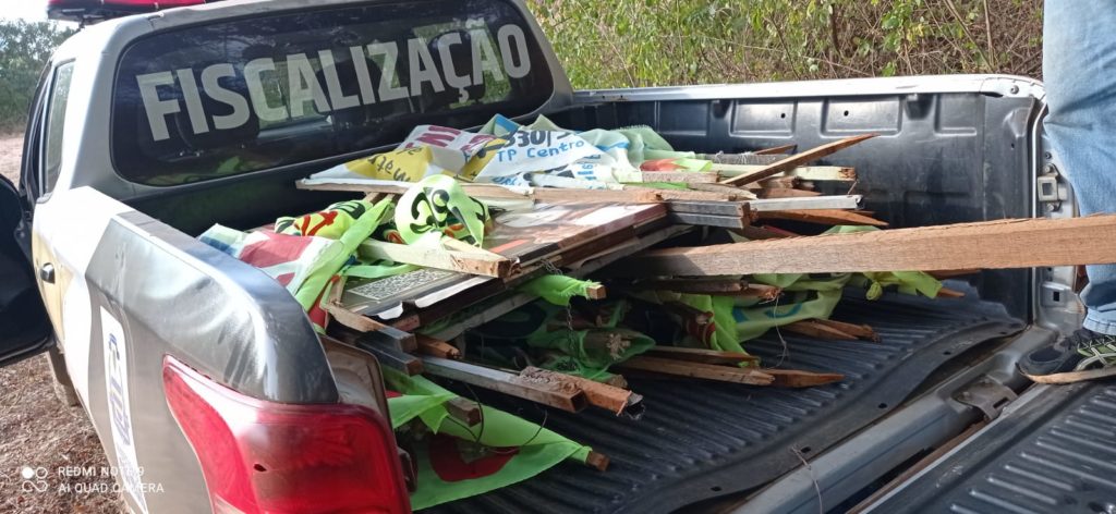 600 faixas e placas publicitárias afixadas em locais sem a devida licença