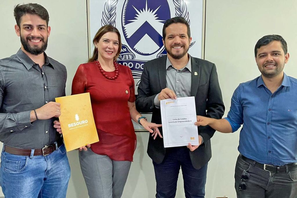 O programa Juventude Empreendedora atende jovens de 17 a 29 anos de oito países em três continentes