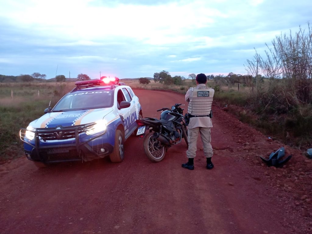 Uma das motocicletas teria sido roubada no início do mês, o outro veículo havia sido roubado na noite anterior a prisão