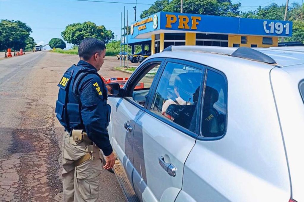 A Polícia Rodoviária Federal (PRF) repassa algumas dicas para os motoristas terem uma viagem tranquila
