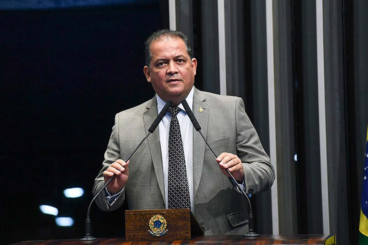 Líder do governo pediu dinheiro a empresário para ajudar a adiar portaria do Inmetro, diz relatório da PF