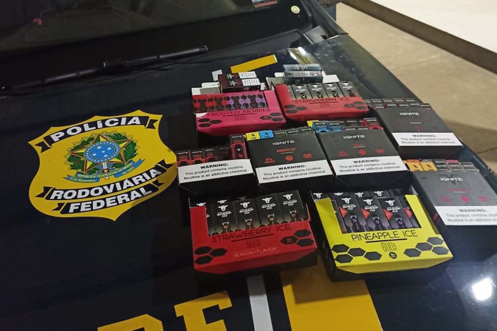 Mais de 80 unidades de cigarro eletrônico são apreendidos na BR 153