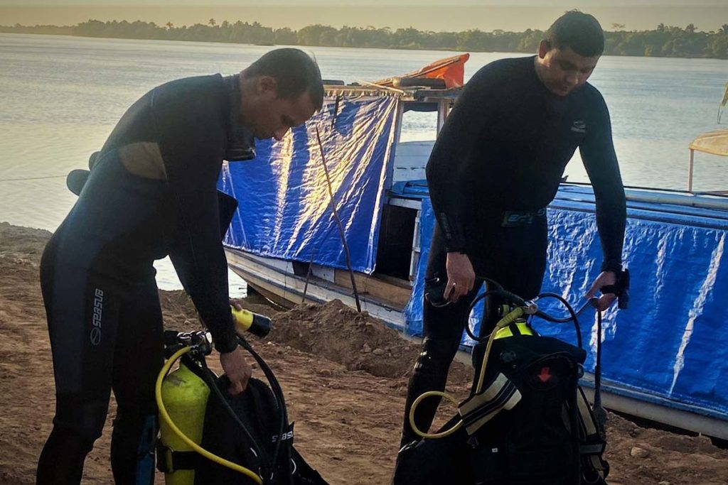 Mergulhadores do CBMTO resgatam corpo de vítima de afogamento em São Sebastião do Tocantins
