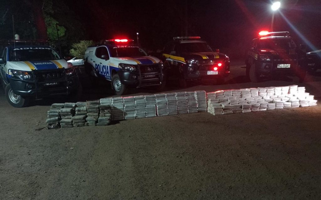 Mais de meia tonelada de entorpecentes é apreendida durante ação da Polícia Militar e Polícia Rodoviária Federal em Filadélfia