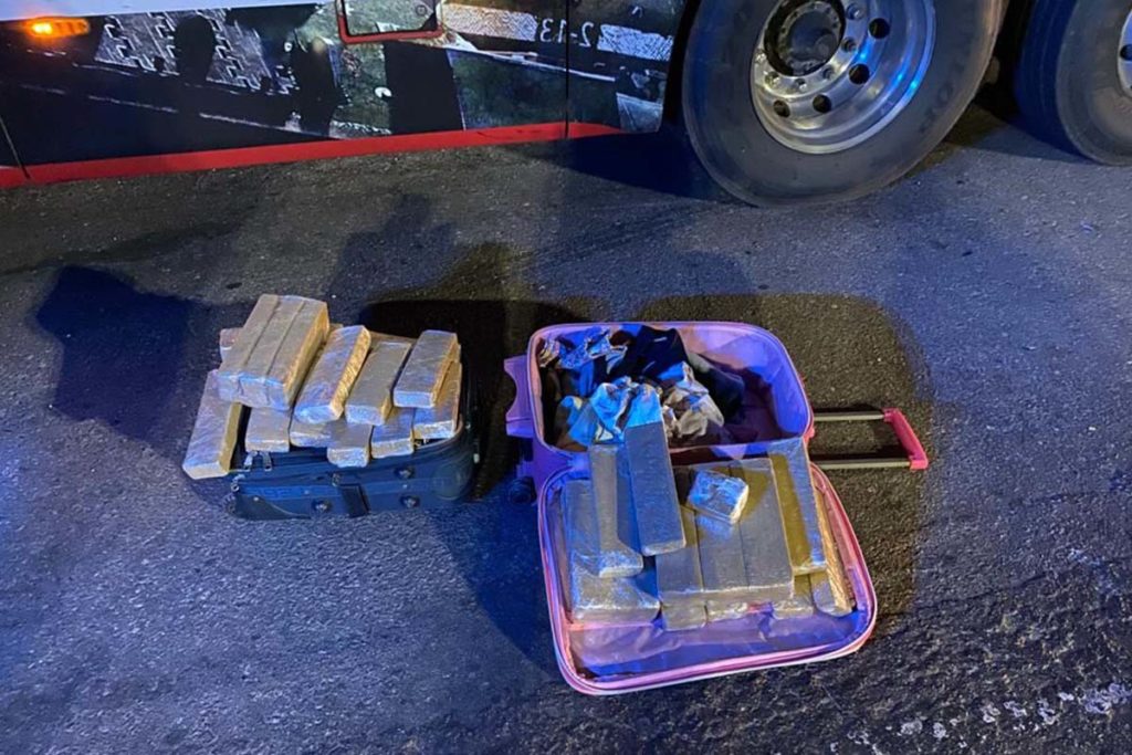 Em Araguaína, mais de 25kg de maconha foram apreendidos em um ônibus