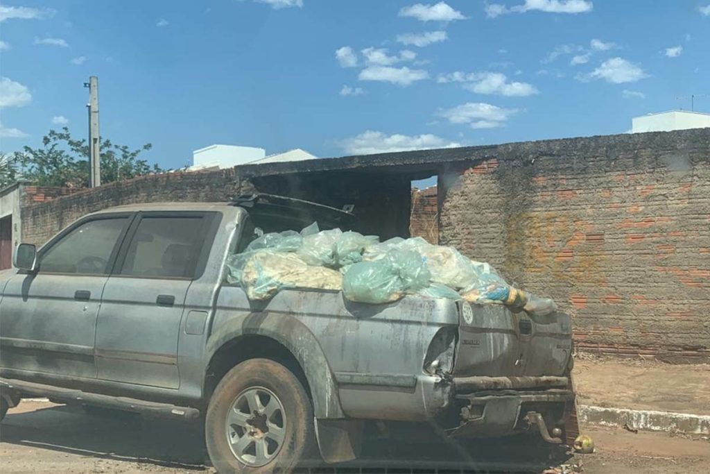 Veículos abandonados em via pública serão recolhidos pela fiscalização de trânsito