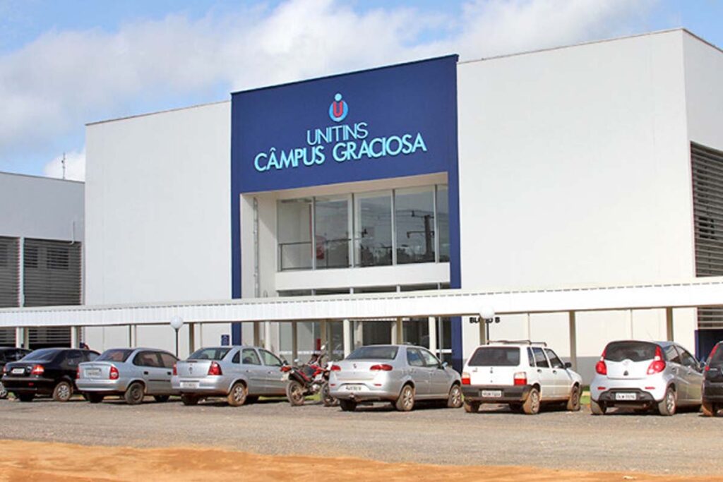 Unitins firma acordo com MPT para realização de concurso para professores e contratação de jovens aprendizes