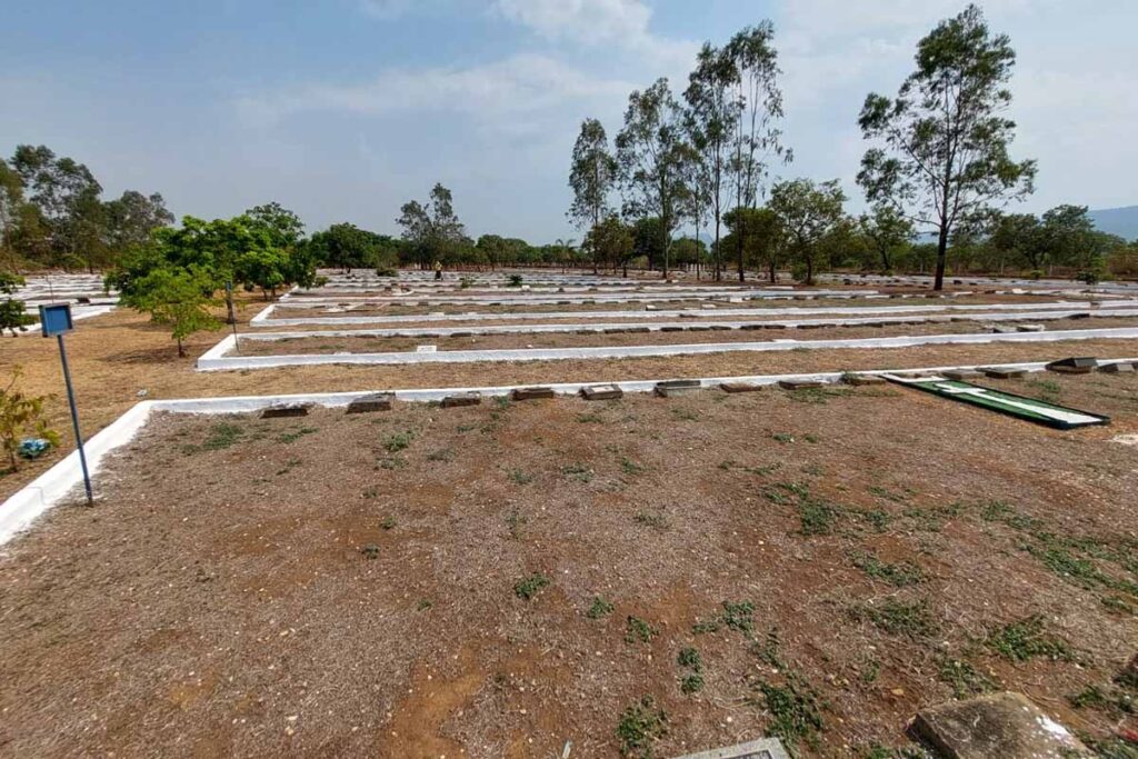 Cemitérios de Palmas começam a ser preparados para visita de Finados