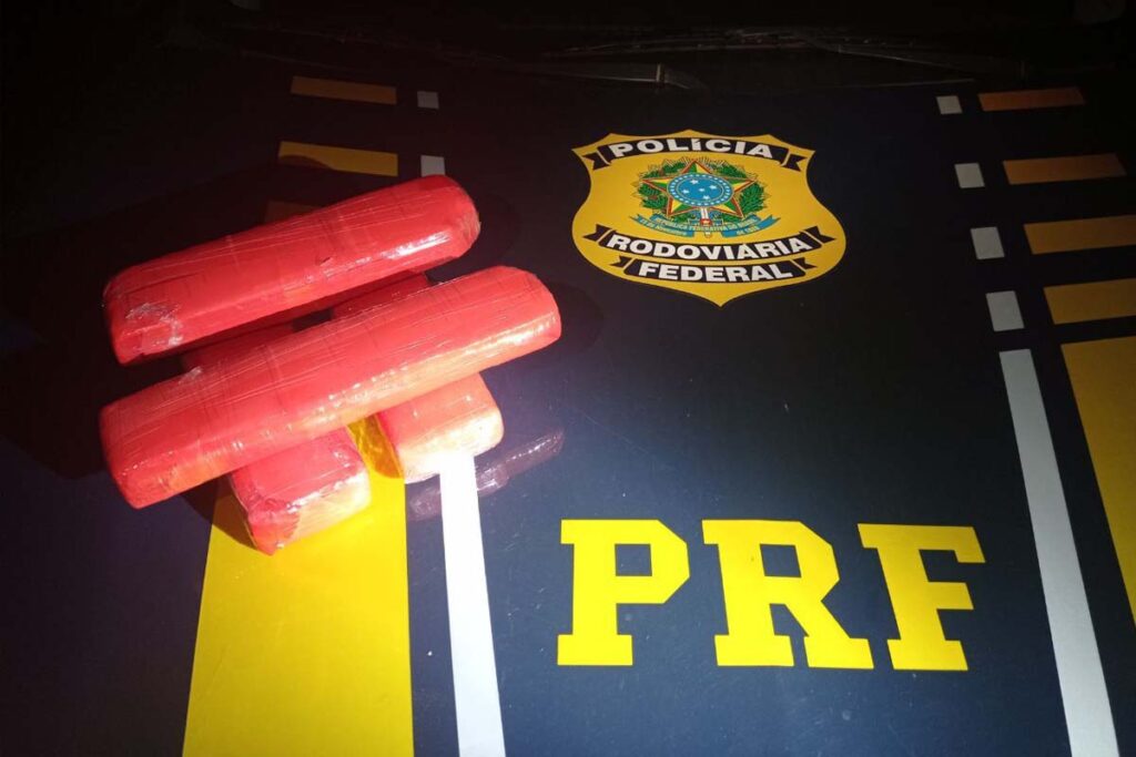 Em Araguaína, 3,4kg de maconha foram apreendidos sendo transportados em um ônibus