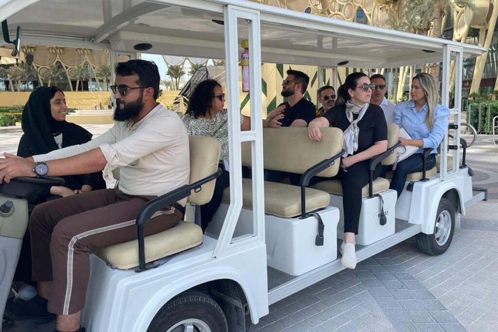 Cinthia Ribeiro conhece novas tecnologias em visita à Expo City Dubai