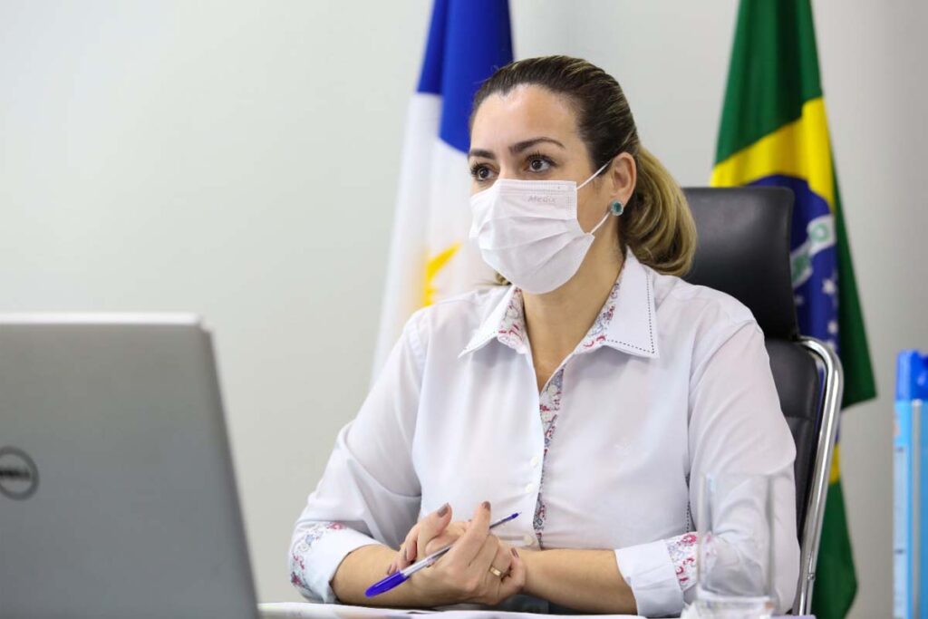 Prefeita Cinthia Ribeiro testa positivo para Covid-19