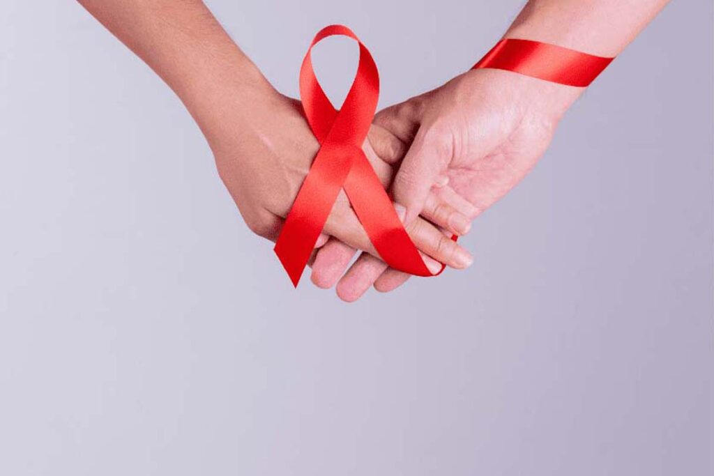 Campanha Dezembro Vermelho traz um alerta aos jovens sobre HIV/Aids