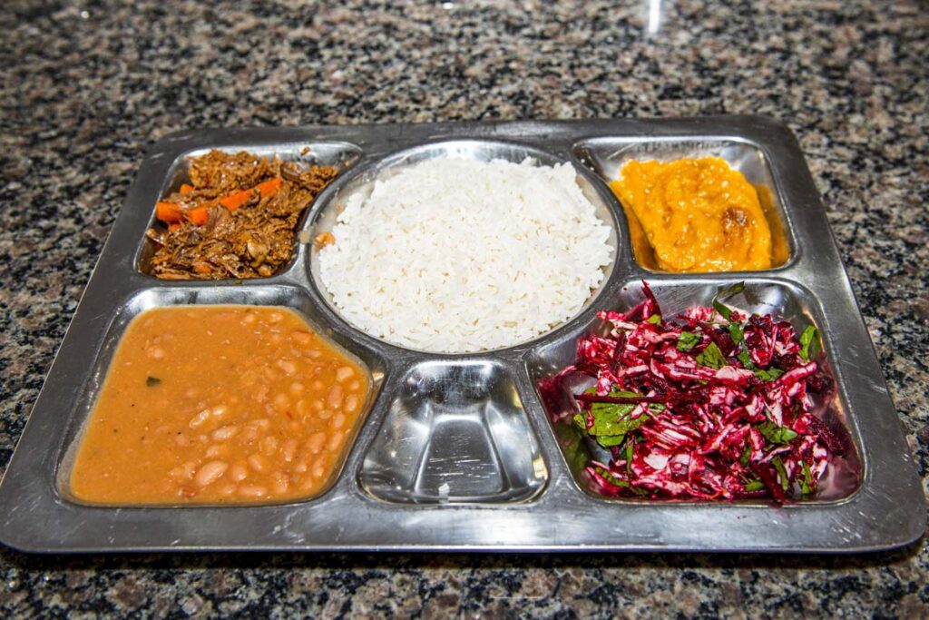 Prefeitura da Capital vai fornecer até 3 mil refeições para inscritos no CadÚnico