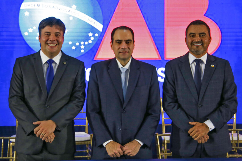 OAB Tocantins empossa nova gestão com homenagens ao governador Wanderlei Barbosa
