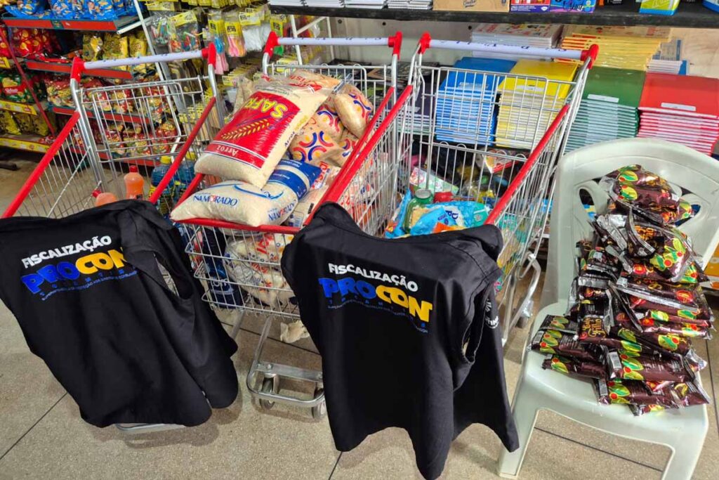 Operação apreende quase 10 mil produtos irregulares em 19 cidades