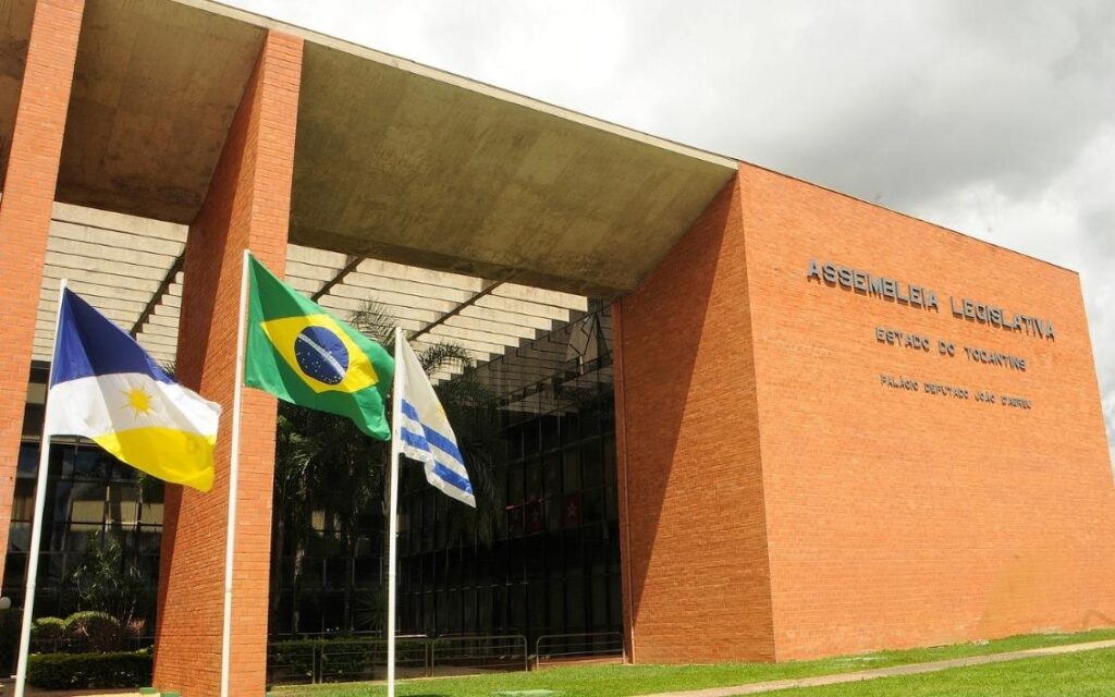 Aleto nomeia 40 aprovados em concurso público; veja lista de cargos