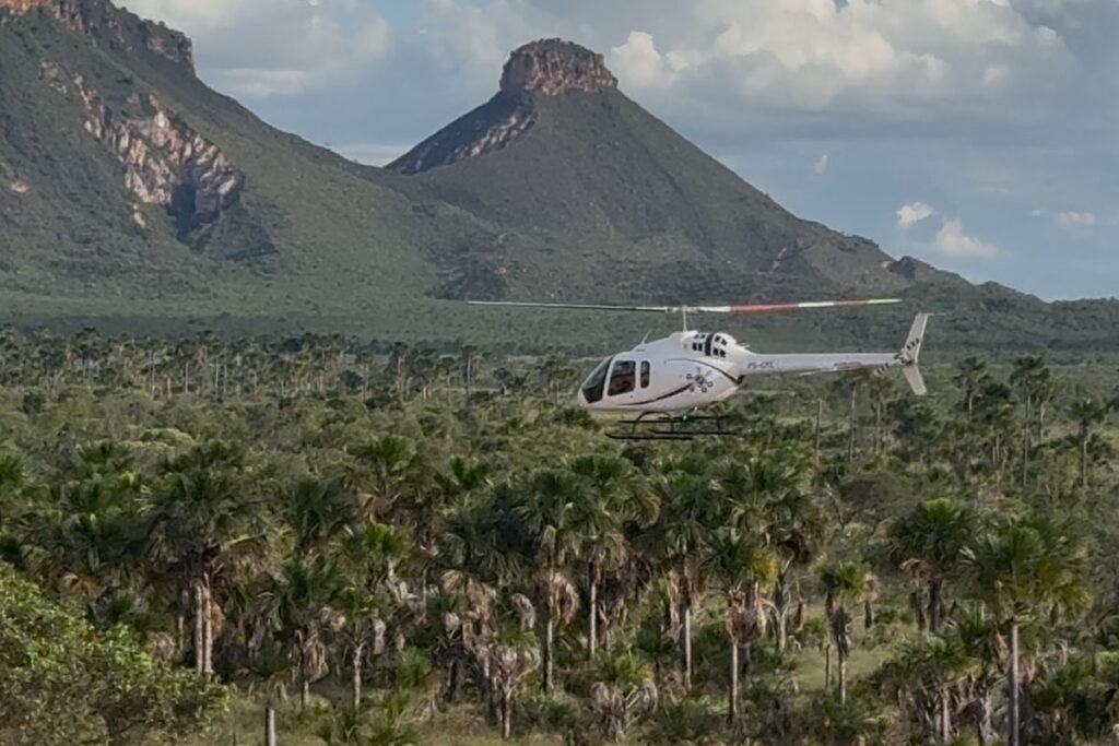 Helicóptero pousa ilegalmente no Jalapão e pode gerar multas