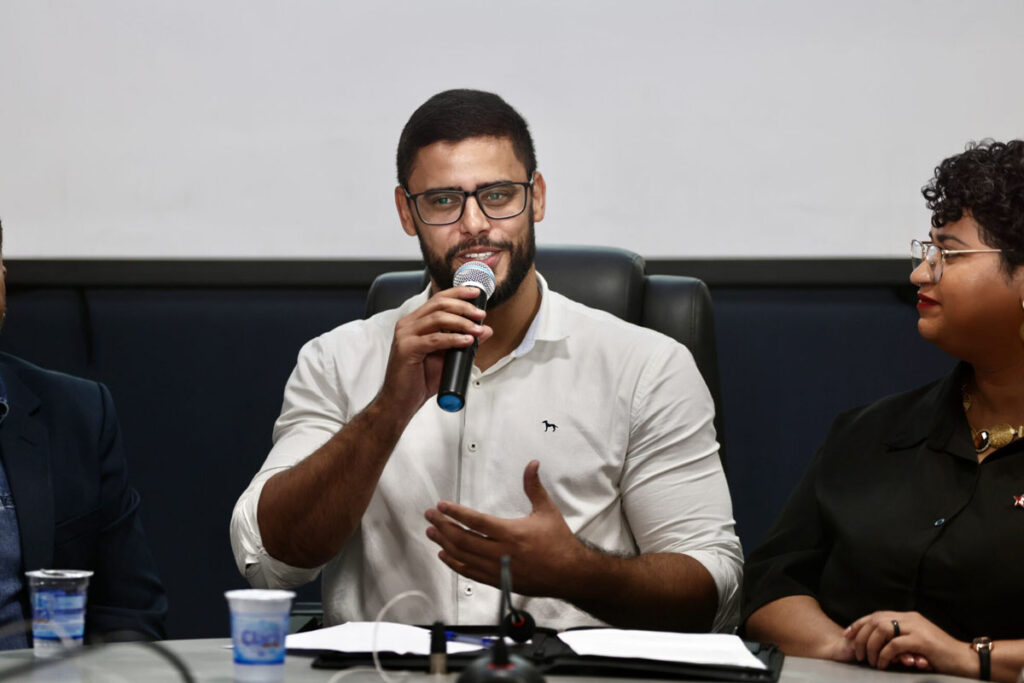 Palmas discute regulamentação da Lei de Cotas em reunião com movimentos sociais