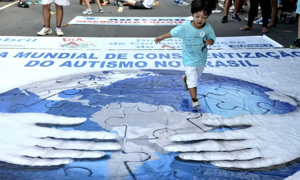 Dia Mundial do Autismo: Como identificar sinais e buscar apoio adequado