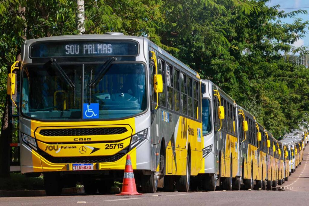Palmas isenta idosos e pessoas com deficiência da emissão imediata do novo cartão de transporte