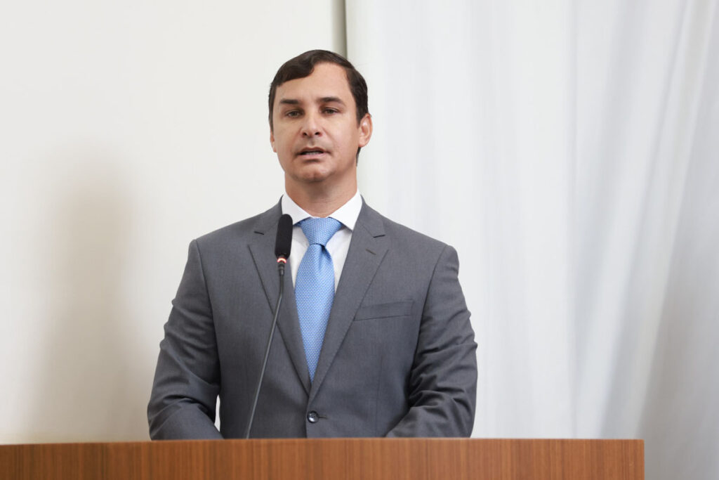 Ao assumir Prefeitura de Palmas, Carlos Velozo garante continuidade na gestão