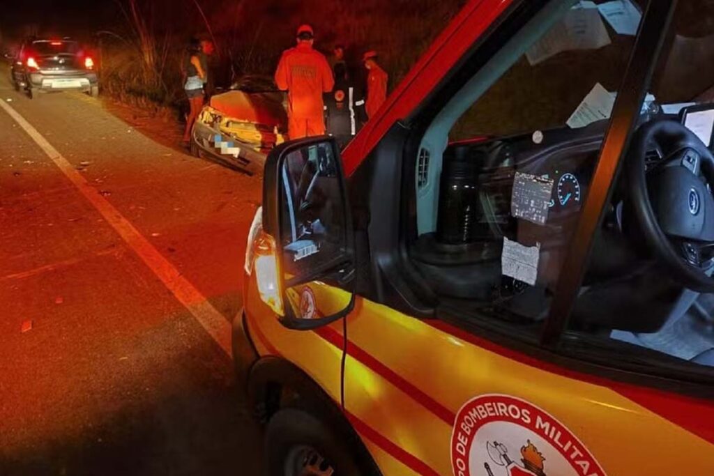 Colisão frontal entre carro e caminhonete deixa três mortos entre Lajeado e Miracema