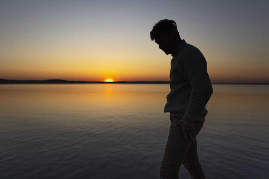 Solidão no Dia dos Namorados: a epidemia que transformou nossas relações