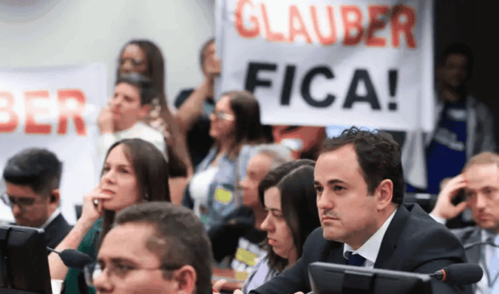 Deputado Glauber Braga realiza ato em Palmas contra processo de cassação
