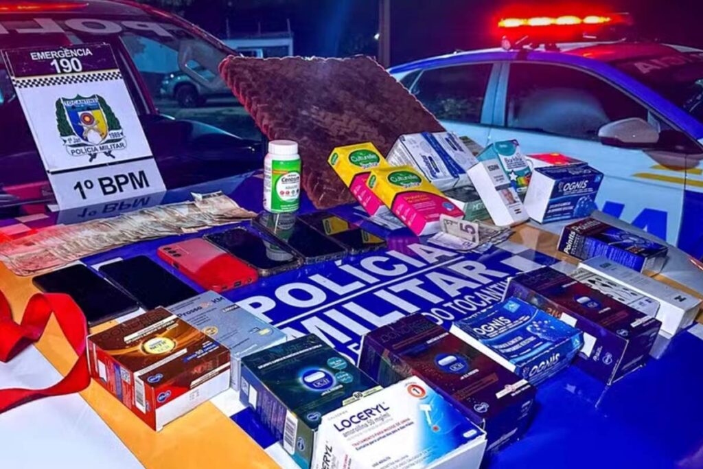 Grupo suspeito de furtar farmácias é preso em Palmas com R$ 20 mil em produtos