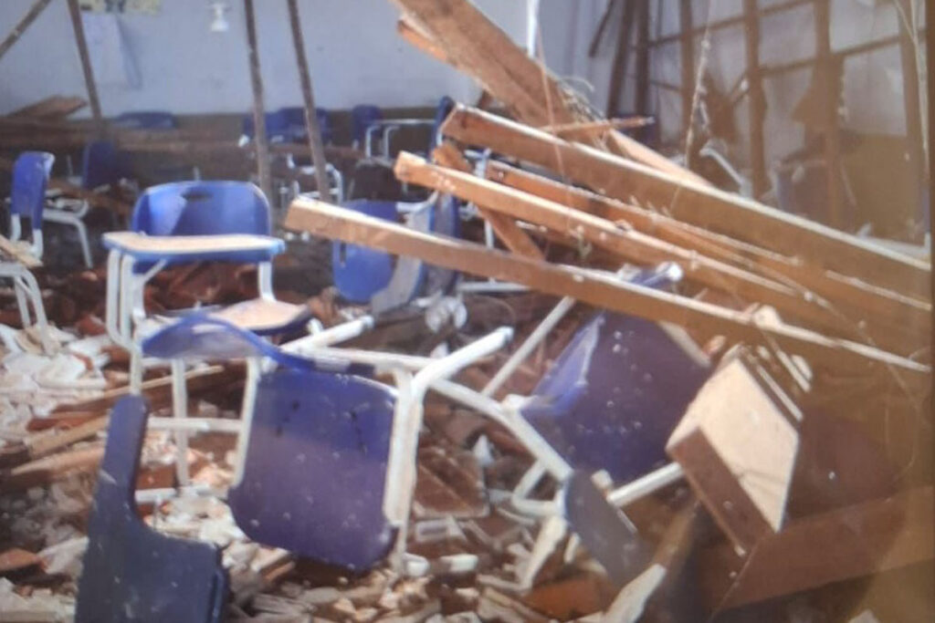 Colinas do Tocantins: teto de sala desaba em colégio militar e deixa alunos feridos