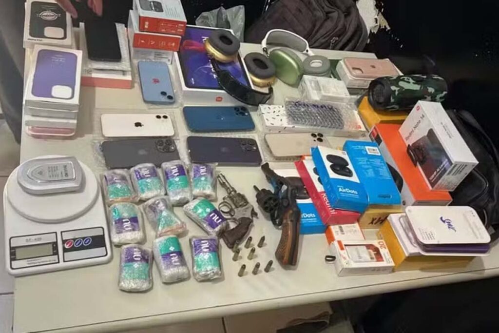 Homem é preso duas vezes no mesmo dia após fugir de viatura da Polícia Civil em Palmas