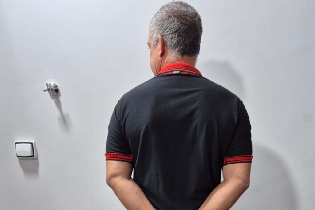 Homem é preso em Palmas suspeito de agredir companheira e causar fraturas