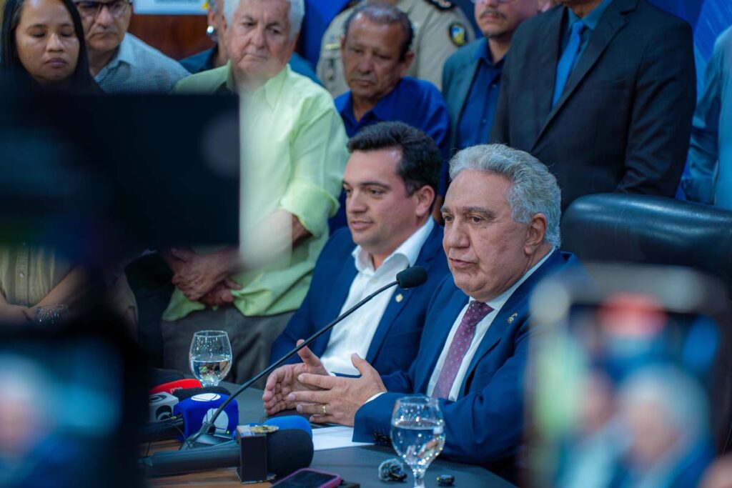 Laurez Moreira assume governo do Tocantins e promete gestão transparente e focada na saúde