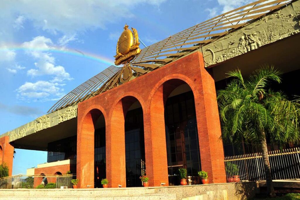 Tocantins completa 20 anos sem governador concluir mandato em 2026