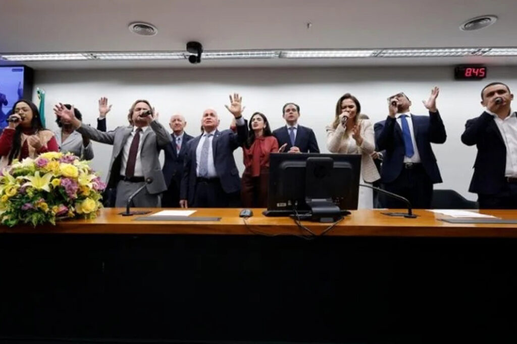 A “bancada cristã” e o risco à laicidade do Estado brasileiro