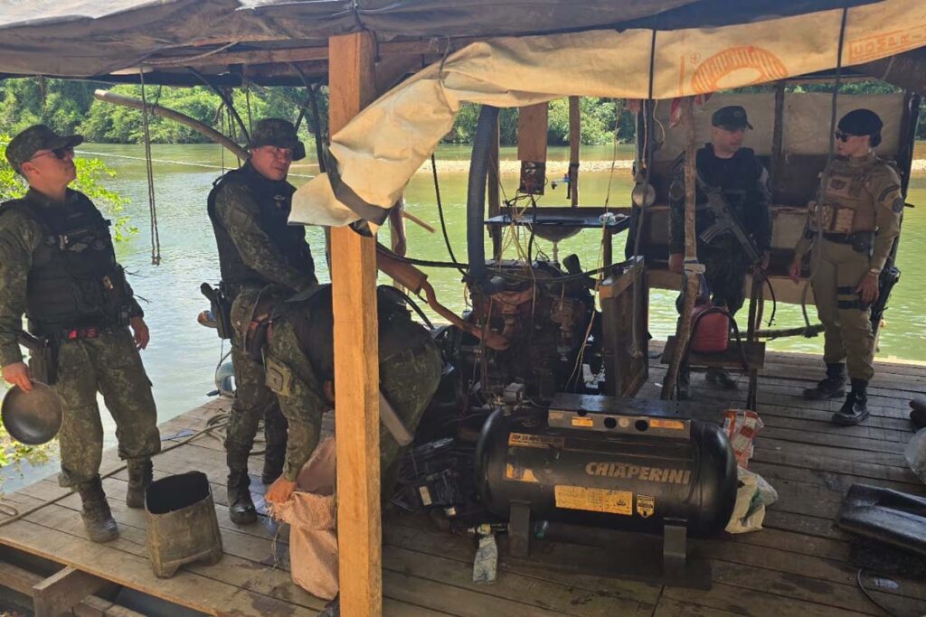 Garimpo ilegal é desativado no Rio Manoel Alves, em Almas, durante operação ambiental