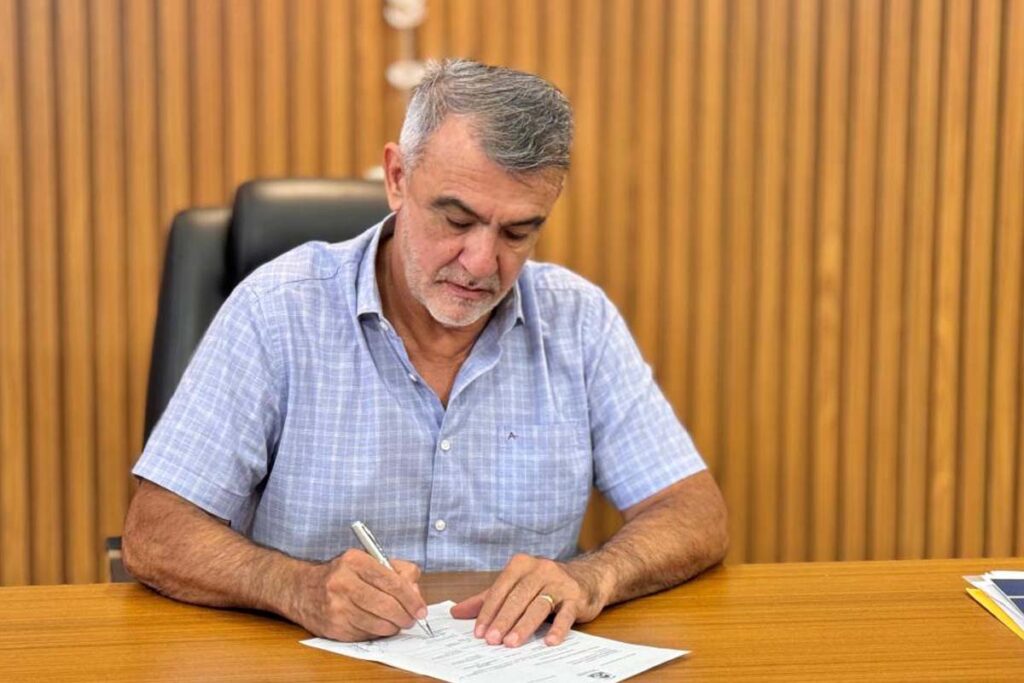 Deputado Amélio Cayres destina R$ 350 mil para reconstrução de canteiro central em Esperantina