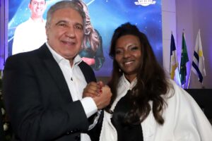Maria Santana tomou posse como reitora da UFT, tornando-se a primeira mulher negra a assumir o cargo