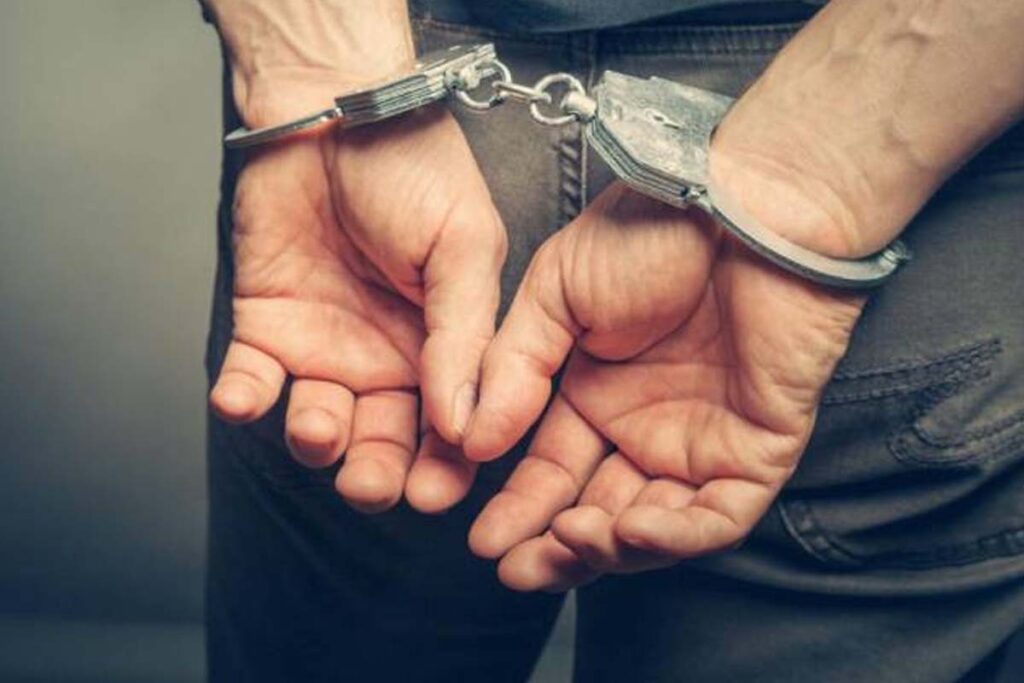 Vizinho é detido após chantagear adolescente com vídeo íntimo em Palmas