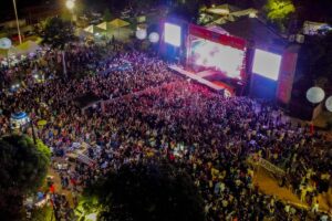 Governo do Tocantins amplia repasses para eventos enquanto deixa de entregar casas populares