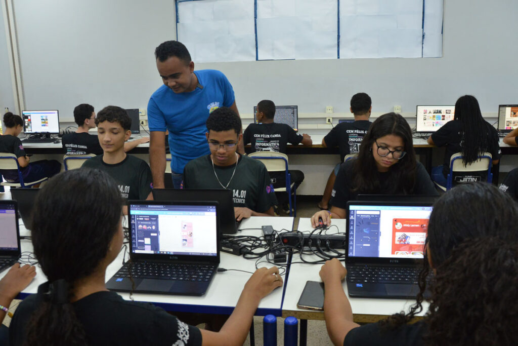 Conectividade em escolas estaduais do Tocantins chega a 89,1% e se destaca no cenário nacional