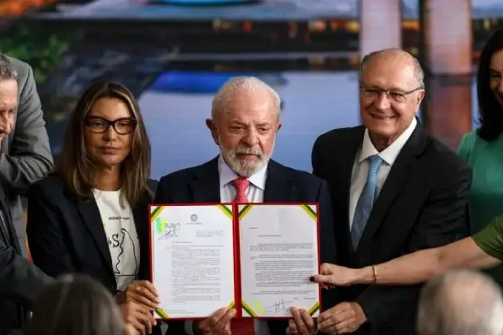 Lula veta integralmente PL da Dosimetria e reforça discurso contra anistia aos atos de 8 de janeiro