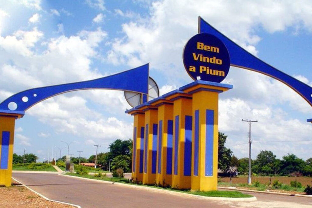 Mulher é arrastada por cerca de 20 metros pelo ex-companheiro em Pium, diz PM