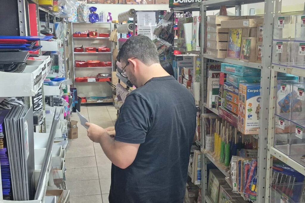 Pesquisa do Procon Palmas aponta variação de até 171% nos preços de materiais escolares