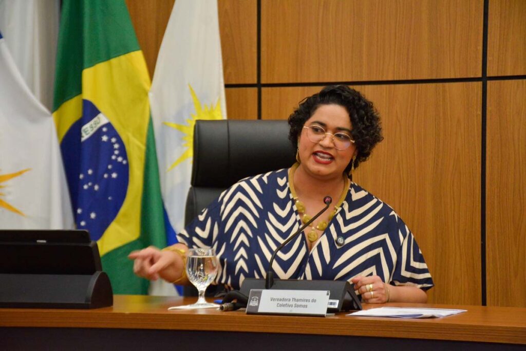 Coletivo SOMOS pede reunião extraordinária na Câmara após caso de abuso na Praia da Graciosa