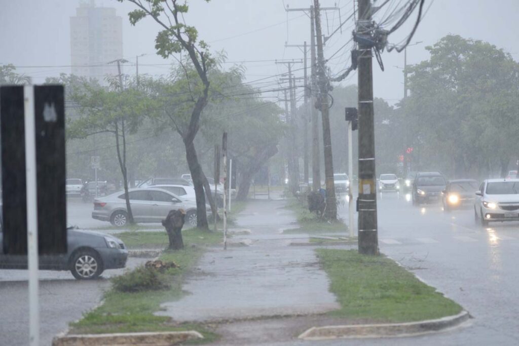 Inmet coloca Palmas sob alerta de chuvas intensas até sexta-feira (27)