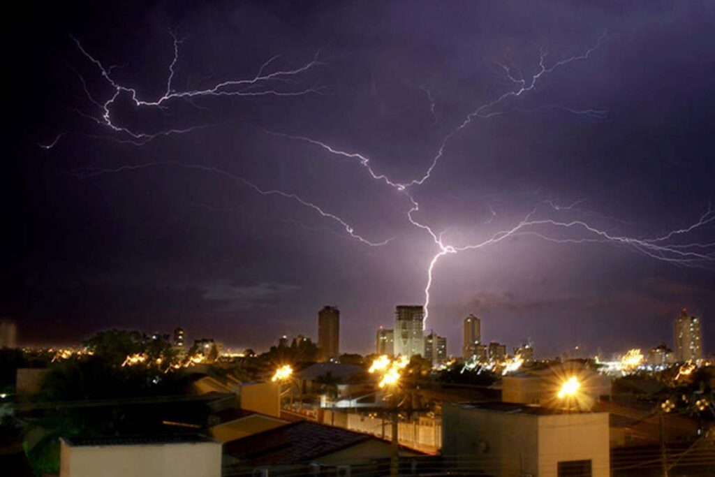 Inmet emite alerta de chuvas intensas para quase todo o Tocantins até sexta-feira (20)