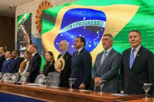 Sessão solene em comemoração aos 37 anos do Tribunal de Contas do Tocantins reúne autoridades estaduais e municipais