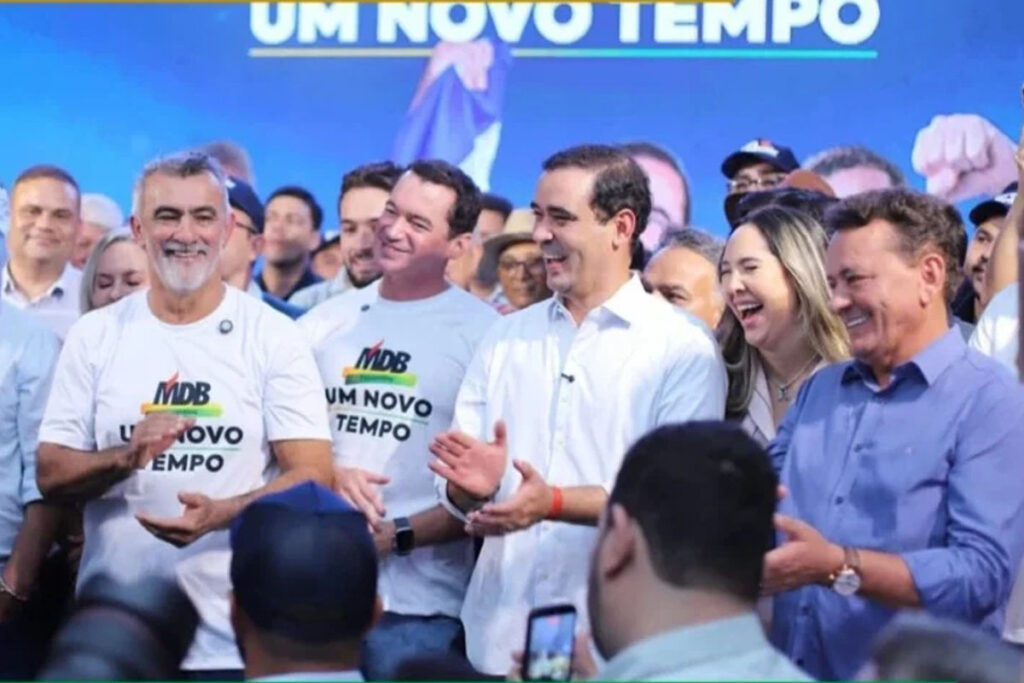Amélio Cayres se filia ao MDB, e é anunciado como pré-candidato a vice na chapa de Vicentinho
