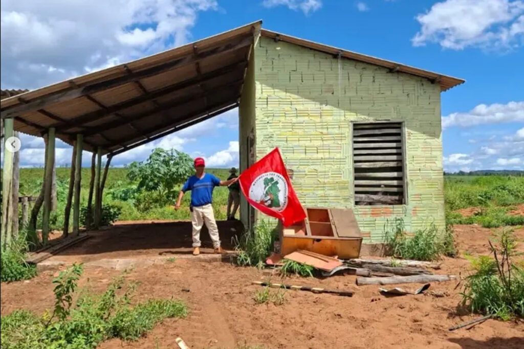 Fazenda em Darcinópolis é ocupada por famílias do MST e caso vai parar na polícia
